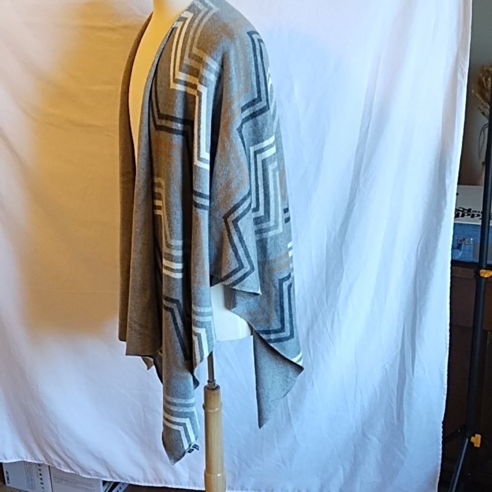 Talbots one size Ruana - Picture 3 of 5